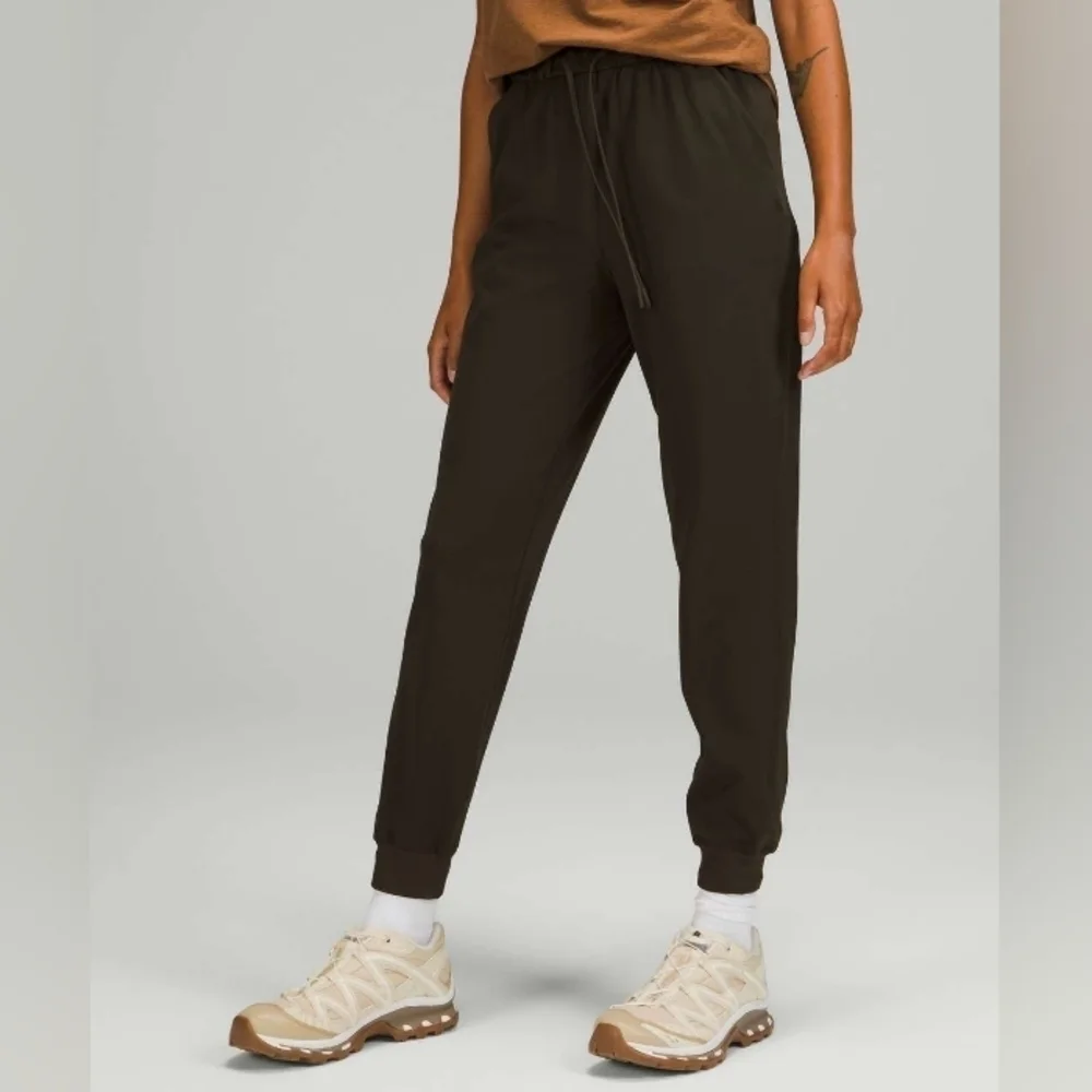 Lululemon Keep Moving Jogger Stretch High-Rise Jogger, Dark Olive Green, Size 6 - Picture 5 of 14
